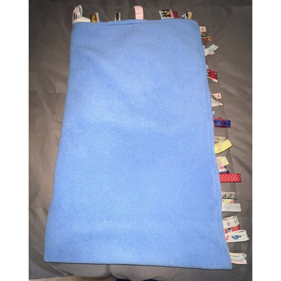 Winnie The Pooh And Friends Baby Blanket With Soothing Tabs Blue Size 31 X 49 - Picture 6 of 6